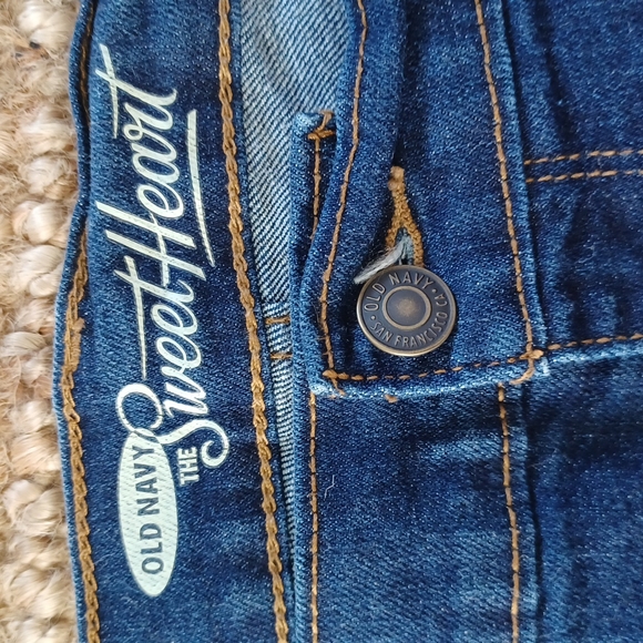 Old Navy Sweetheart Shorts - Picture 2 of 6